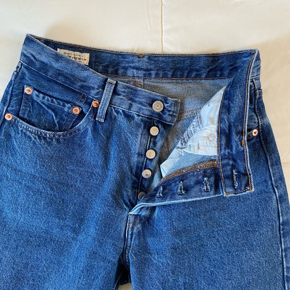 Levi’s 501 Straight-Leg Jeans - Picture 3 of 6